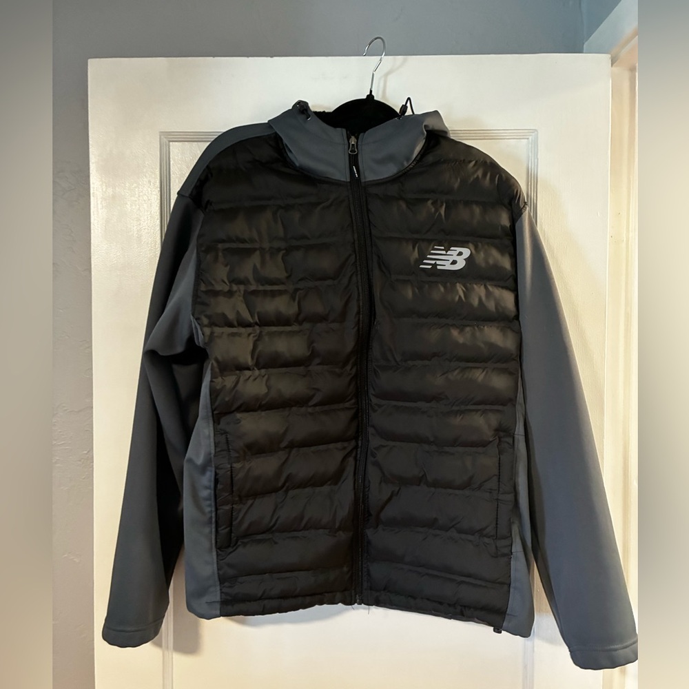 New Balance Men's Black & Gray Puffer Jacket